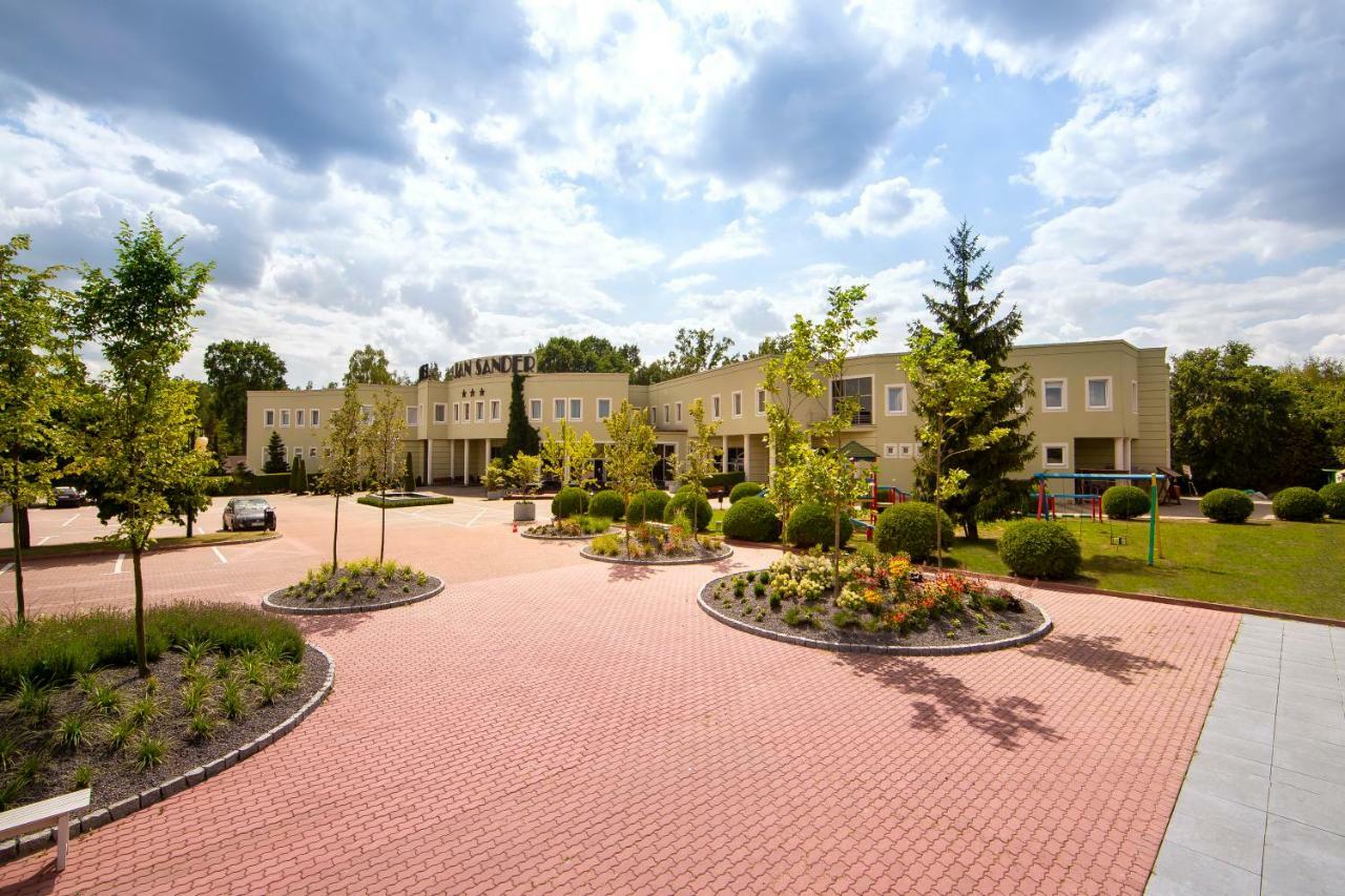 Hotel Jan Sander Aleksandrow Lodzki Exterior photo