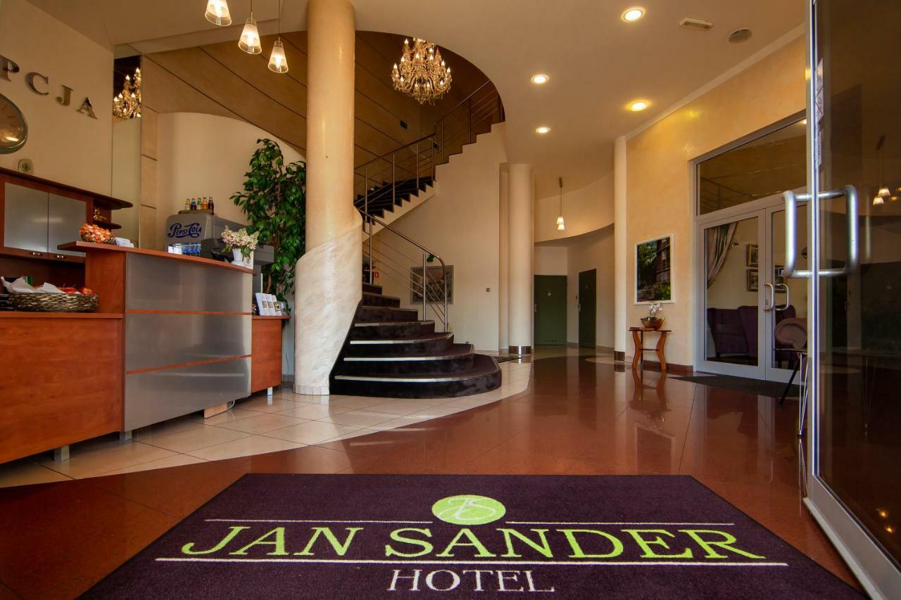 Hotel Jan Sander Aleksandrow Lodzki Exterior photo